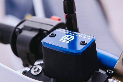 HUSQVARNA RIGHT HAND BRAKE CYLINDER COVER ENDURO SUPERMOTO 701 OEM  -27013903000